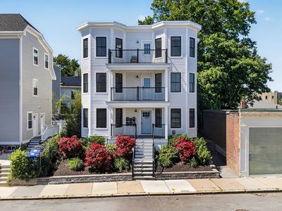 138 Centre St #6