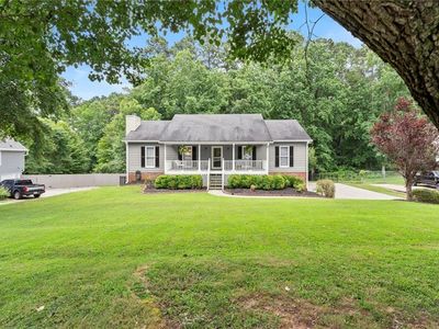 3932 Marguerite Dr NW