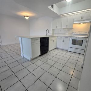 8600 SW 212th St APT 308