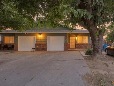 1056 Hedge Ave