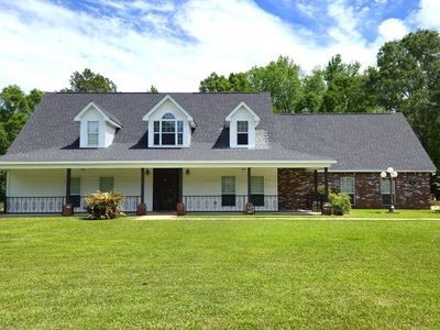 276 Dedria Ln