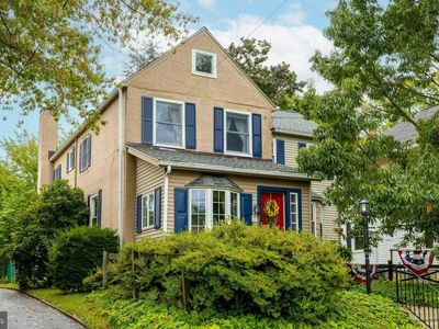 223 Cliveden Ave
