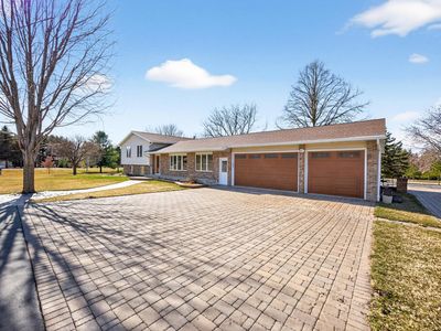 1477 Laurel Ct SE