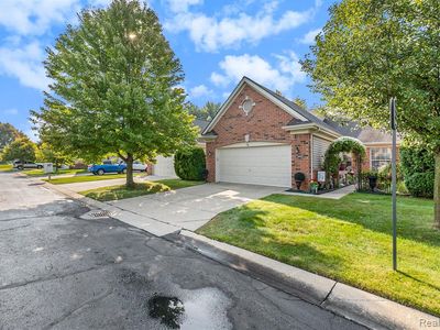 3898 Knightbridge Cir