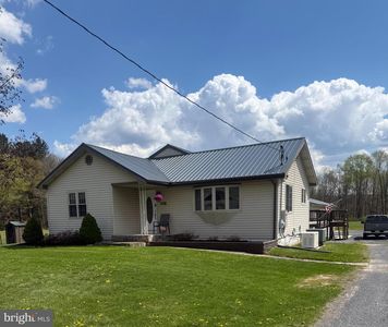 1076 Clarence Rd
