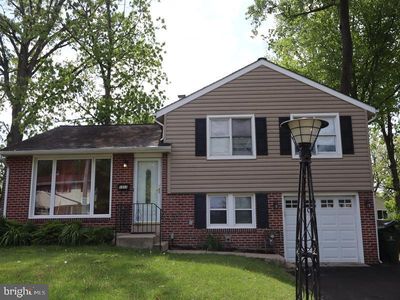 Property at 1317 Fitzwatertown Rd, Abington, PA