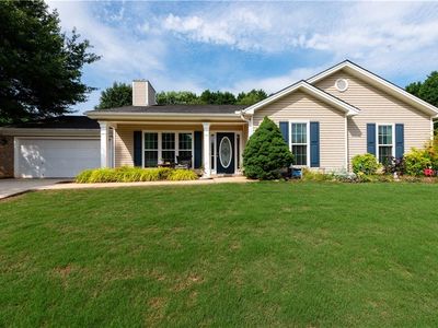 281 Natchez Cir
