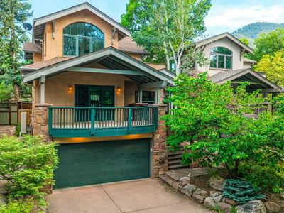 610 Streamside Ln