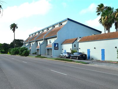 3402 Ocean Dr APT 36