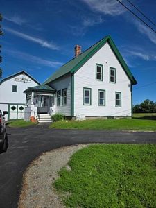 696 Center Road