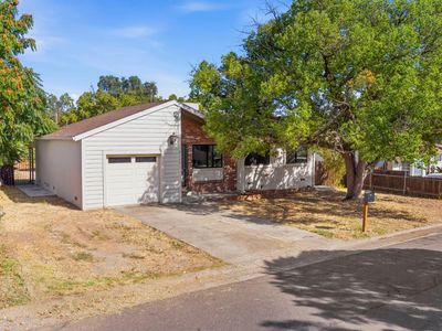 4740 Llano Ln
