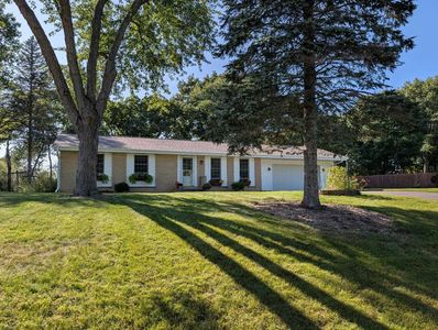 S15W37243 Willow Springs Dr