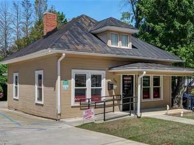 529 Boyd St