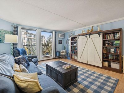 2601 Kenzie Ter APT 330