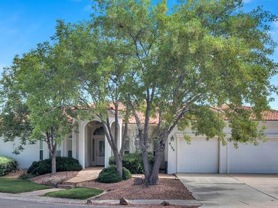 6106 Via De Los Arboles