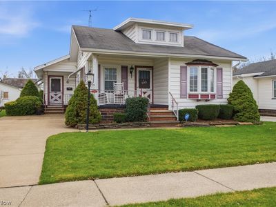 145 W Vermont Ave