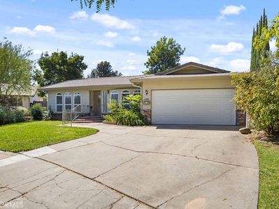 1300 Kensington Dr