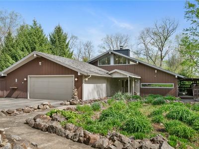 3132 Lake Rd