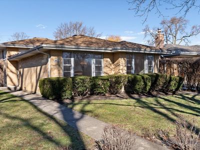 Property at 8434 Lawndale Ave, Skokie, IL