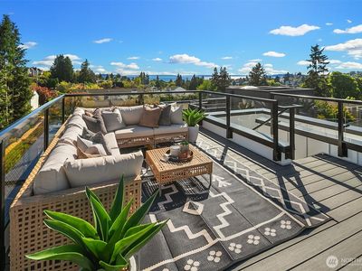 2528 30th Avenue W