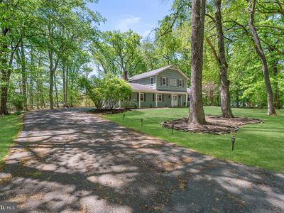 45 W Long Dr