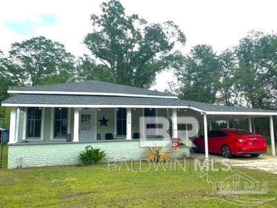 Property at 220 Bonifay St, Flomaton, AL