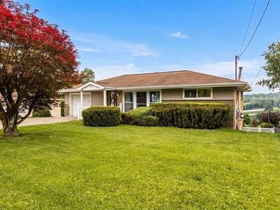 Property at 1540 Oneida Dr, Clairton, PA