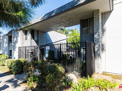 5500 Ackerfield Ave UNIT 104