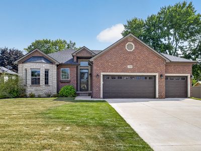 23110 Merlene Dr