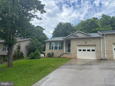 609 Cresthaven Ct