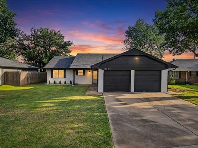 1645 Gladstone Ter