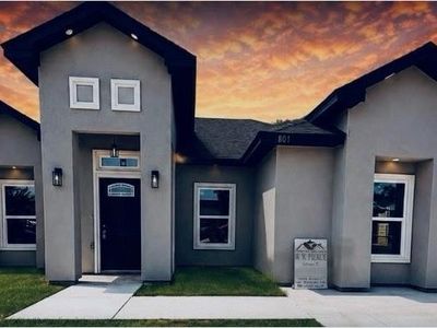 801 E Pierce Ave