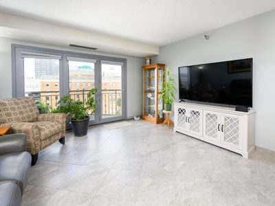 300 Walnut St Unit 1301