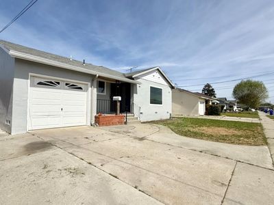 1367 Hubbard Ave
