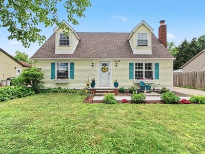 Property at 25286 Castlewood St, Trenton, MI