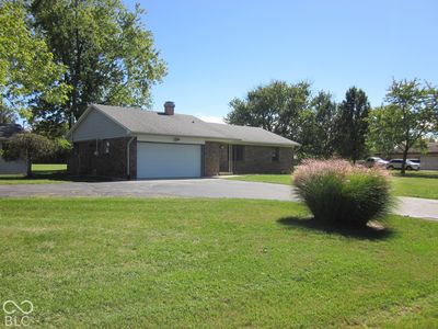 Property at 10877 N Dake Lake Dr, Mooresville, IN