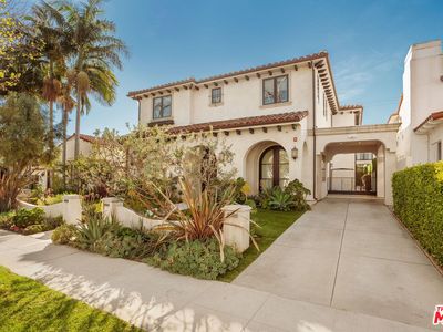 331 S Canon Dr