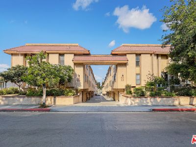 32 S Chapel Ave APT D