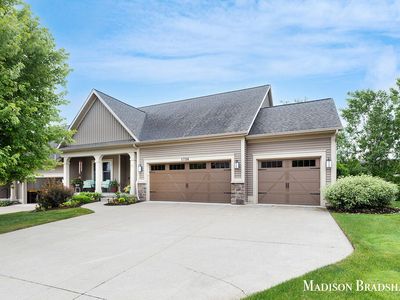 1728 N Brandon Ridge Dr NW