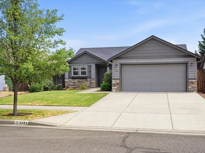 518 Woodlark Dr