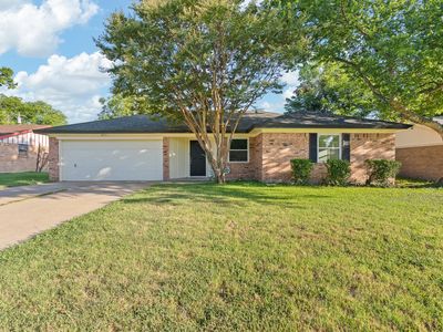 1206 Hemphill Dr