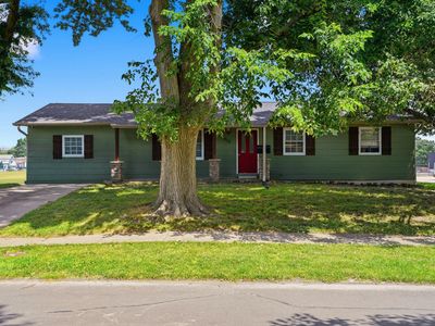 Property at 902 N Ault St, Moberly, MO