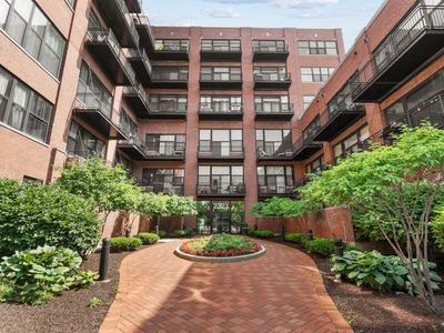 2323 W Pershing Rd APT 132