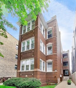 2215 W Foster Ave APT 3