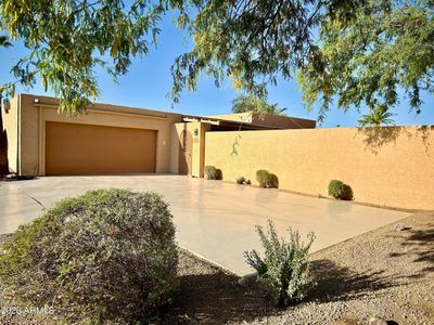 2102 E ALAMEDA Drive