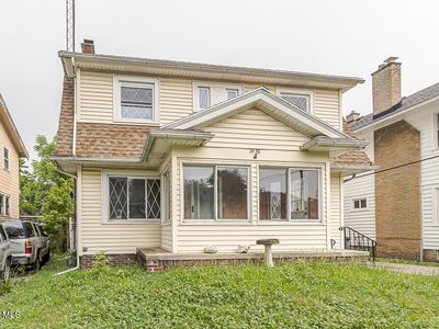 1938 Fernwood Ave