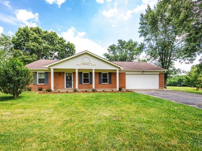 Property at 111 Beechpoint Dr, Oxford, OH