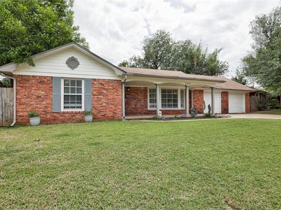 2304 Barclay Rd