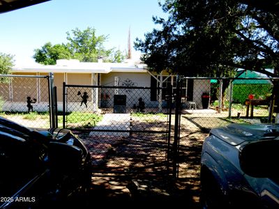 108 S 15TH Street