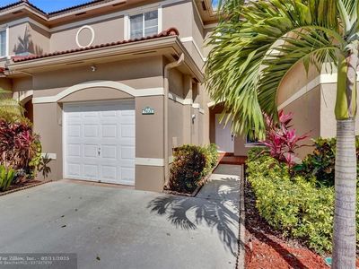 7633 N Southwood Cir